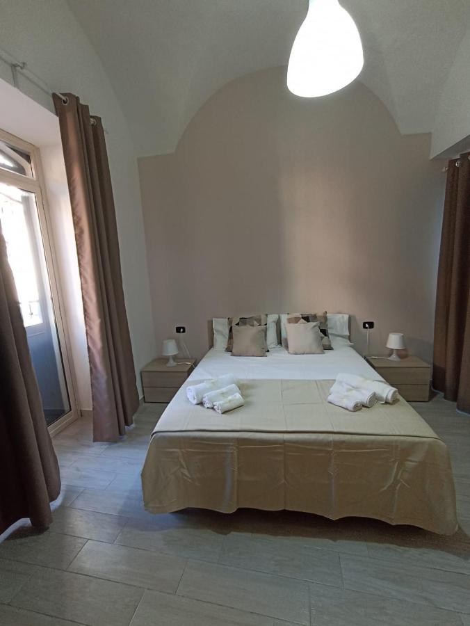 Vittorio Emanuele House * Catania